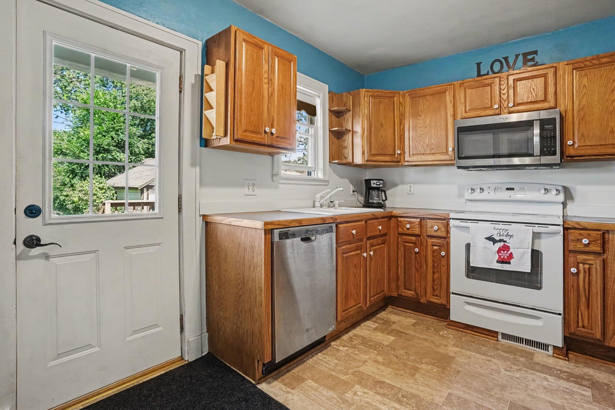 73 E 21st Street Holland MI 49423