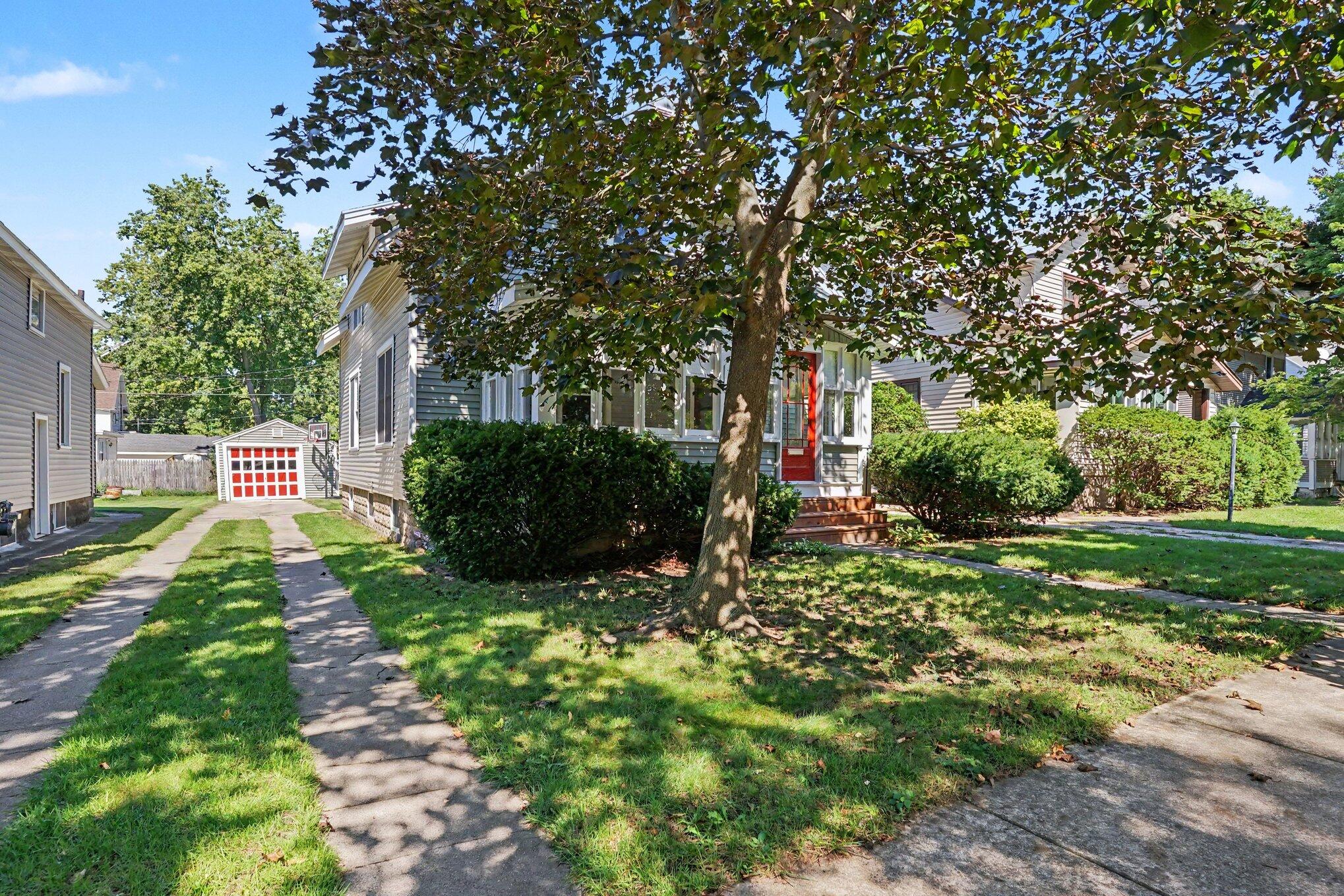 73 E 21st Street Holland MI 49423