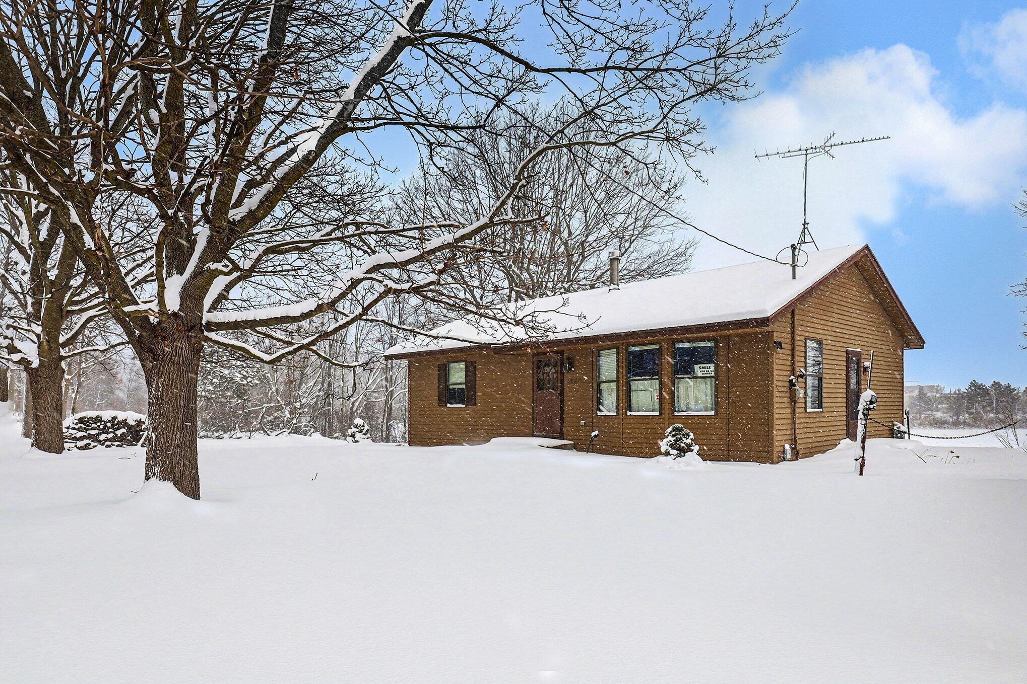 2967 Knapp Street NE Grand Rapids MI 49525