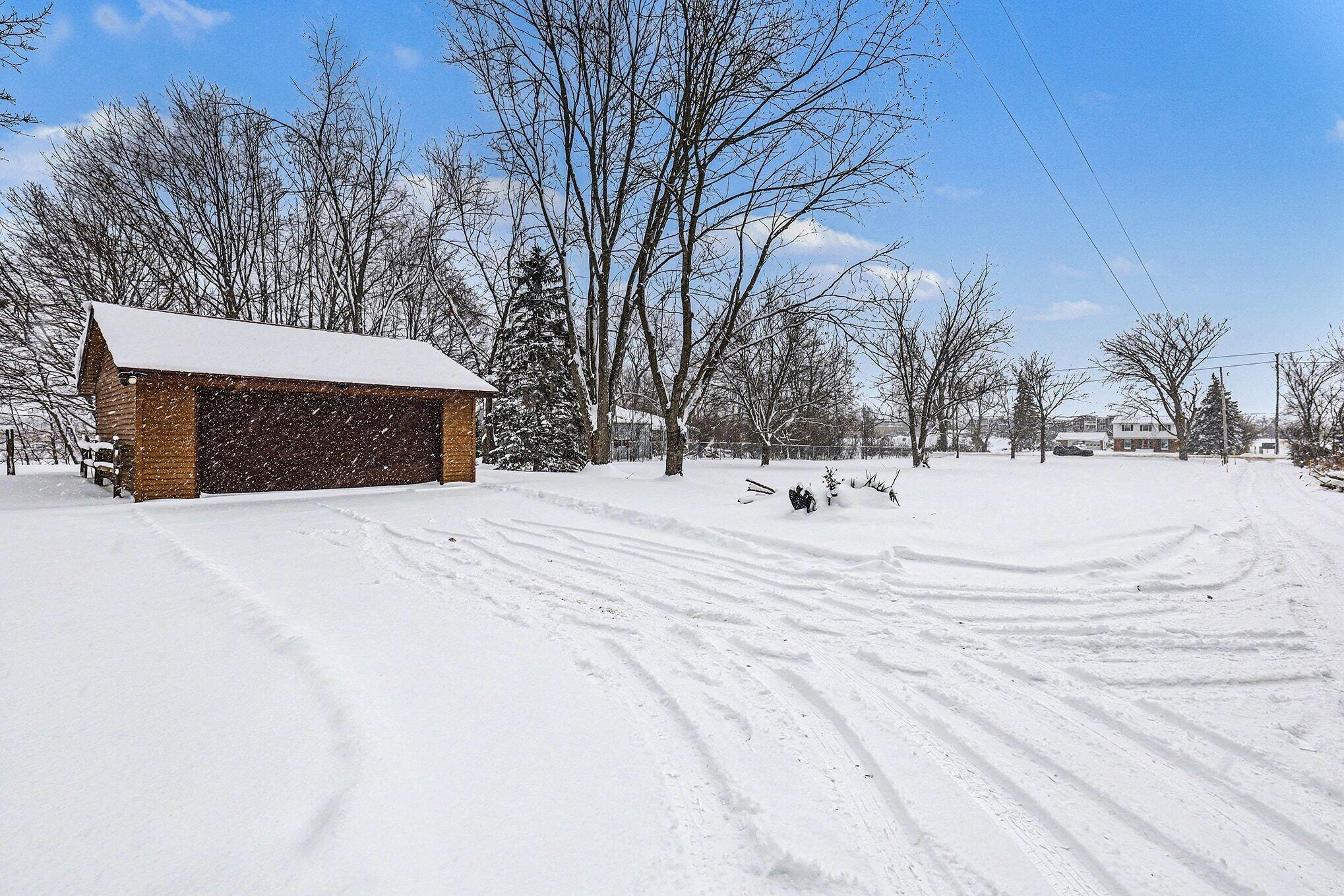 2967 Knapp Street NE Grand Rapids MI 49525