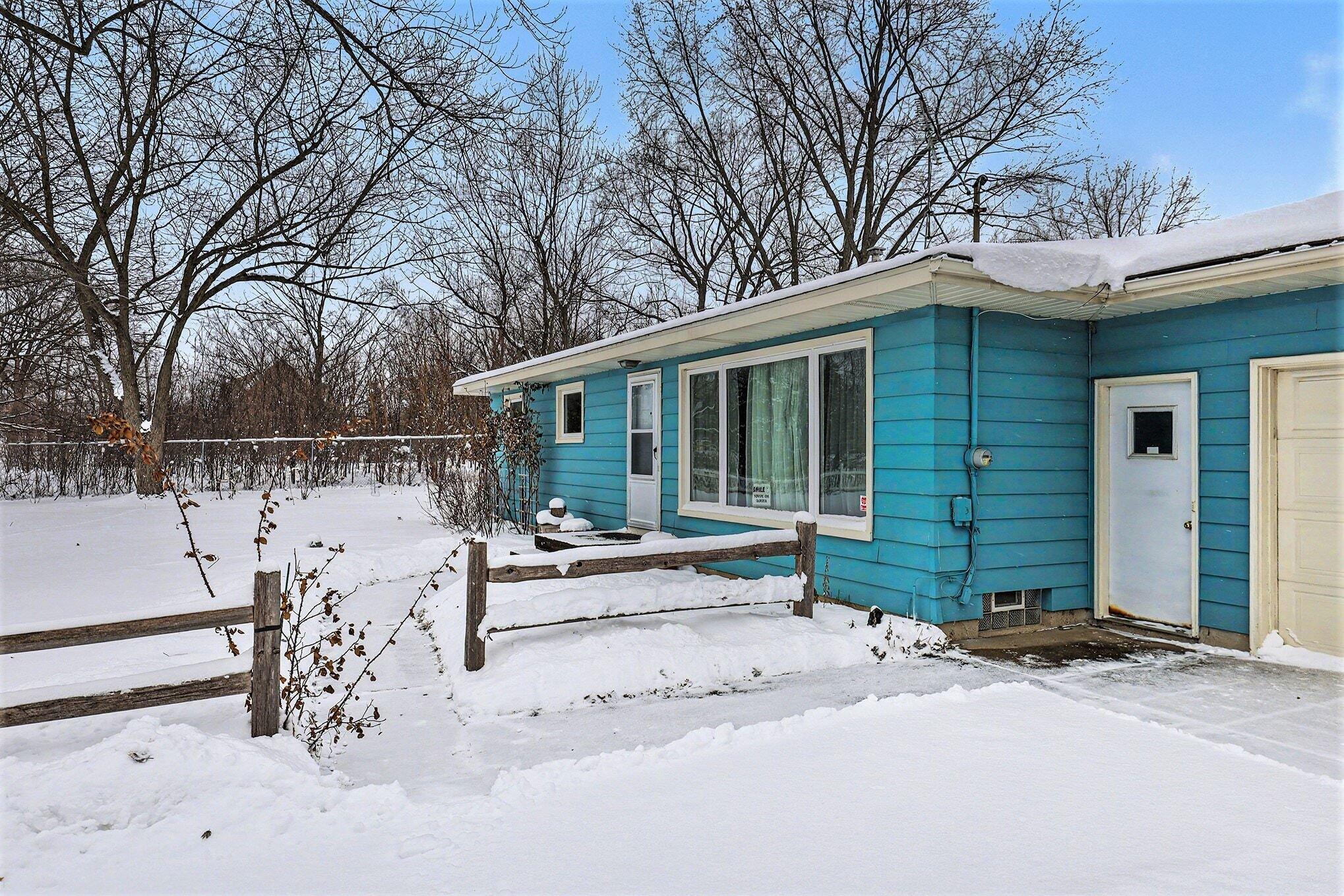2967 Knapp Street NE Grand Rapids MI 49525