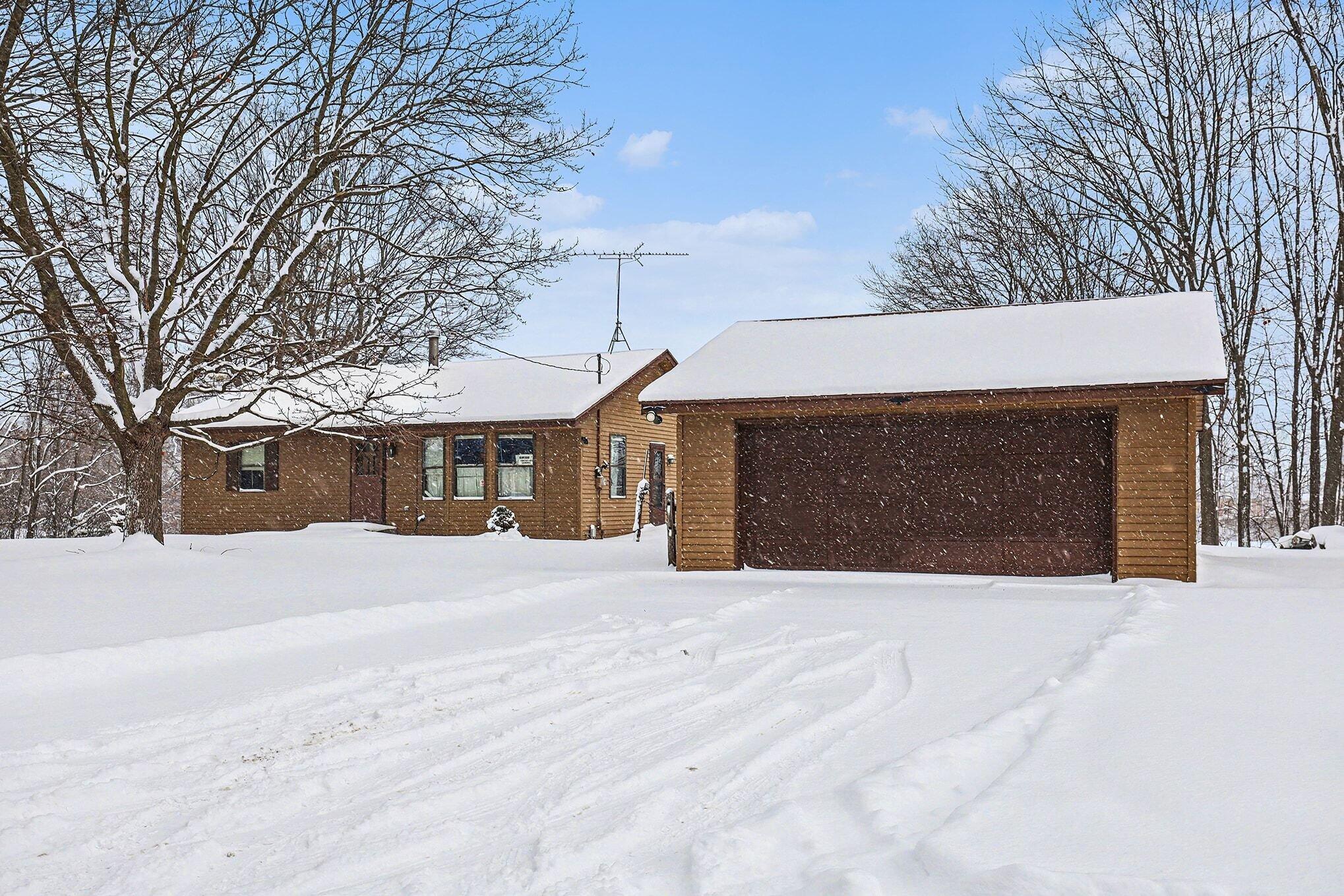 2967 Knapp Street NE Grand Rapids MI 49525