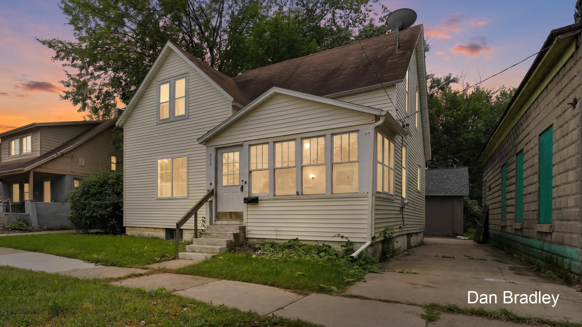 742 NW Myrtle Street Grand Rapids MI 49504