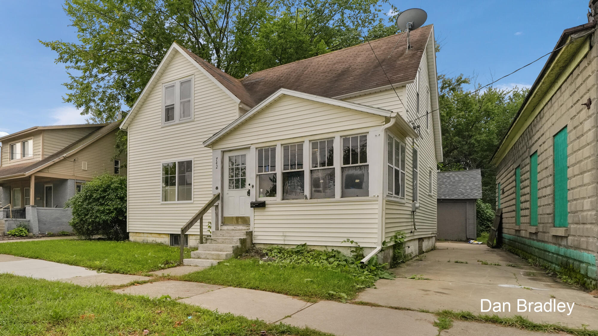 742 NW Myrtle Street Grand Rapids MI 49504