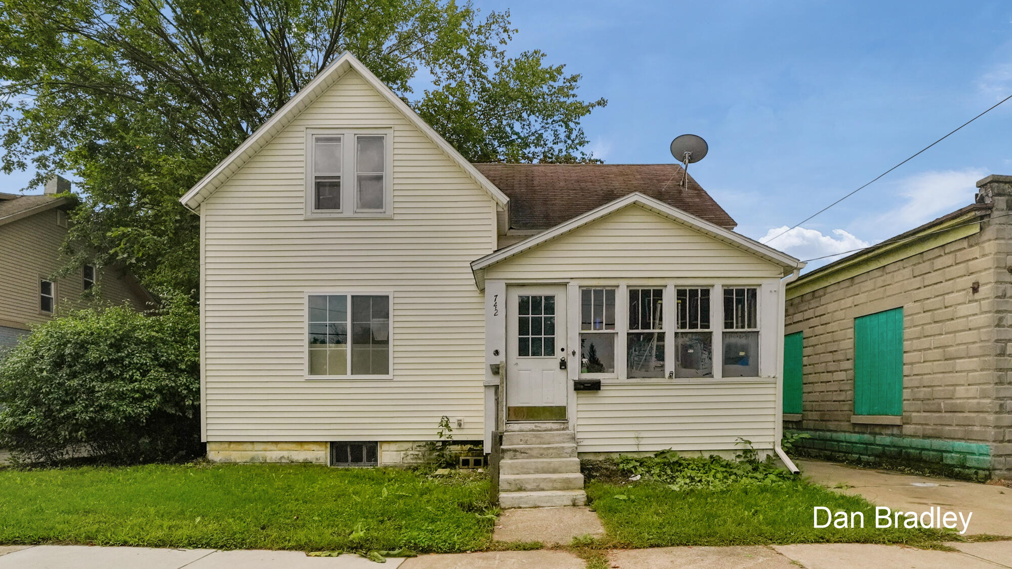 742 NW Myrtle Street Grand Rapids MI 49504