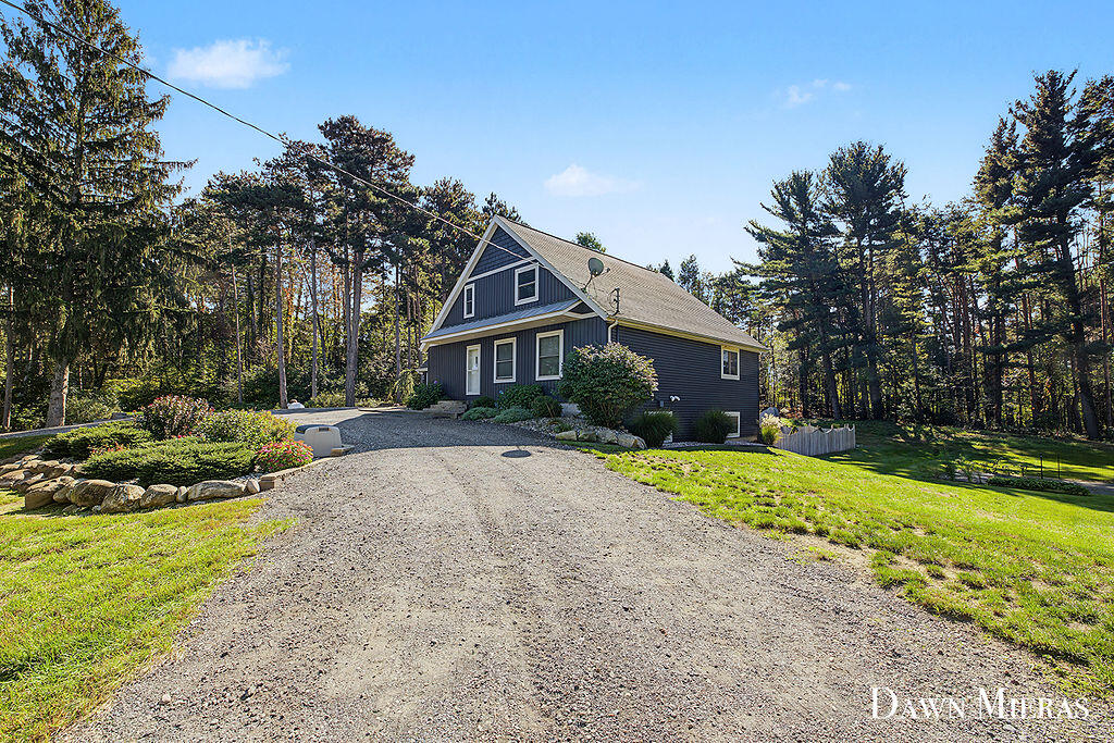 8384 Baldwin Street Zeeland MI 49464