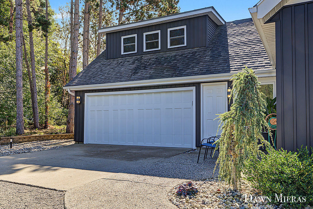 8384 Baldwin Street Zeeland MI 49464