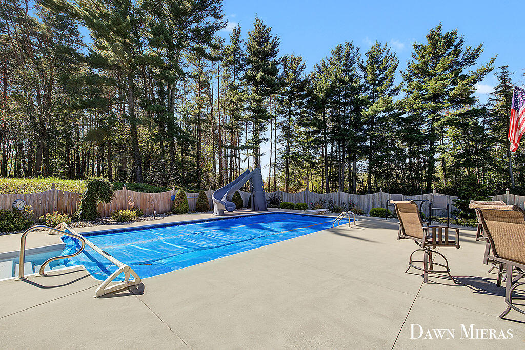 8384 Baldwin Street Zeeland MI 49464