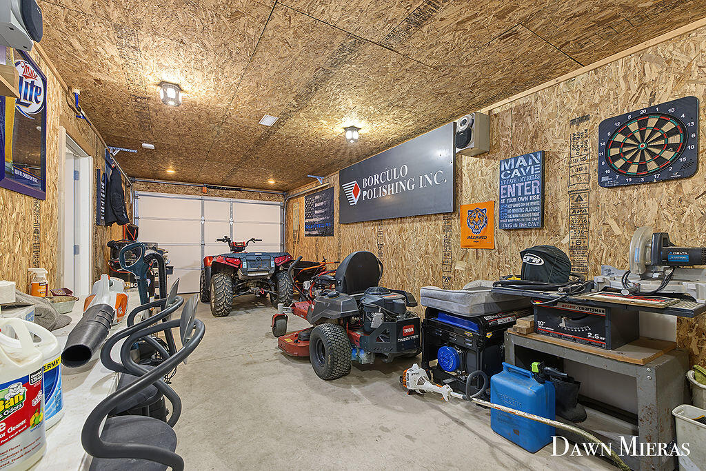 8384 Baldwin Street Zeeland MI 49464
