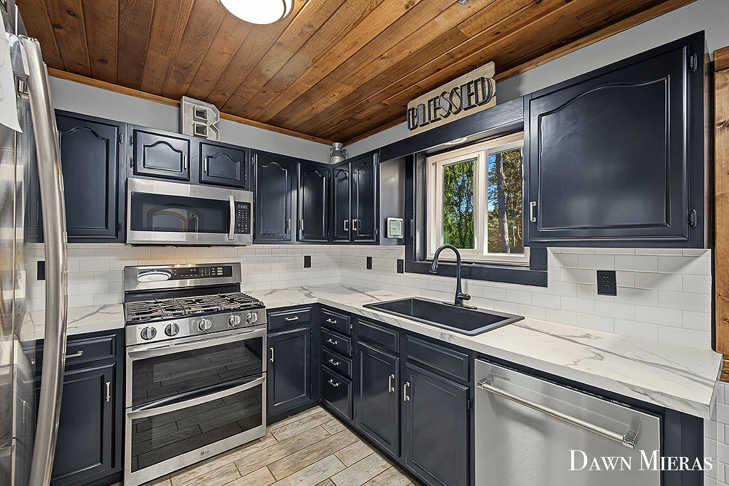 8384 Baldwin Street Zeeland MI 49464