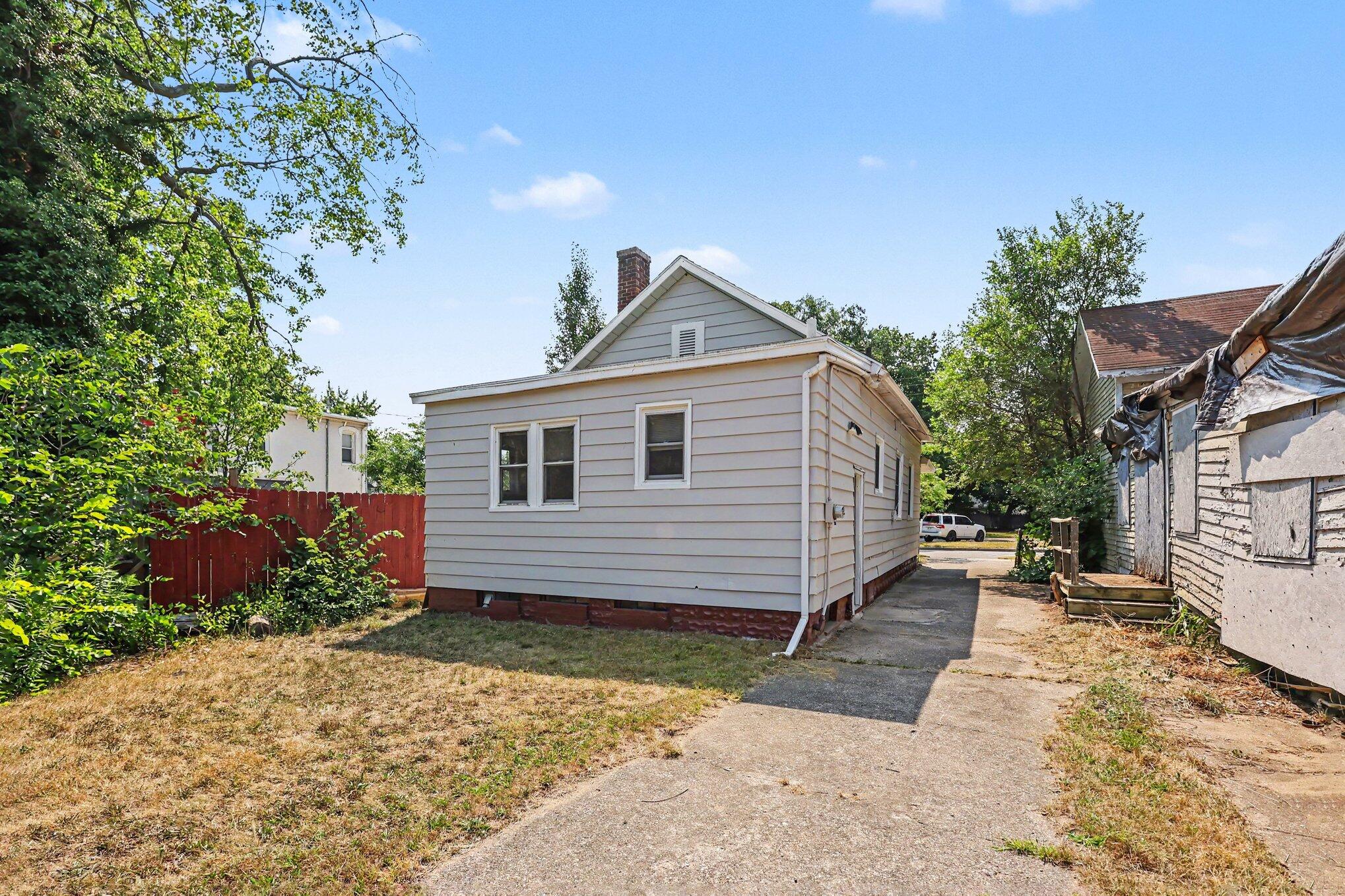 190 E Isabella Avenue Muskegon MI 49442