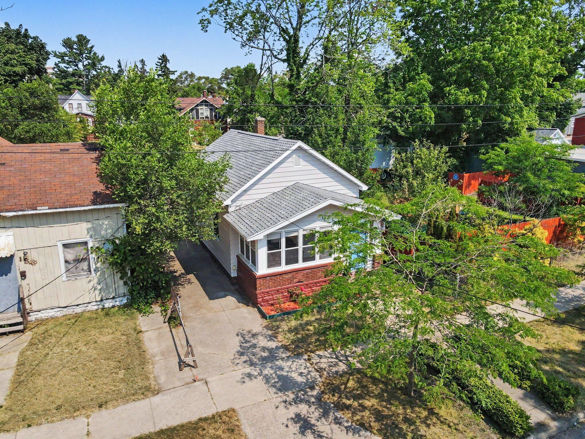 190 E Isabella Avenue Muskegon MI 49442