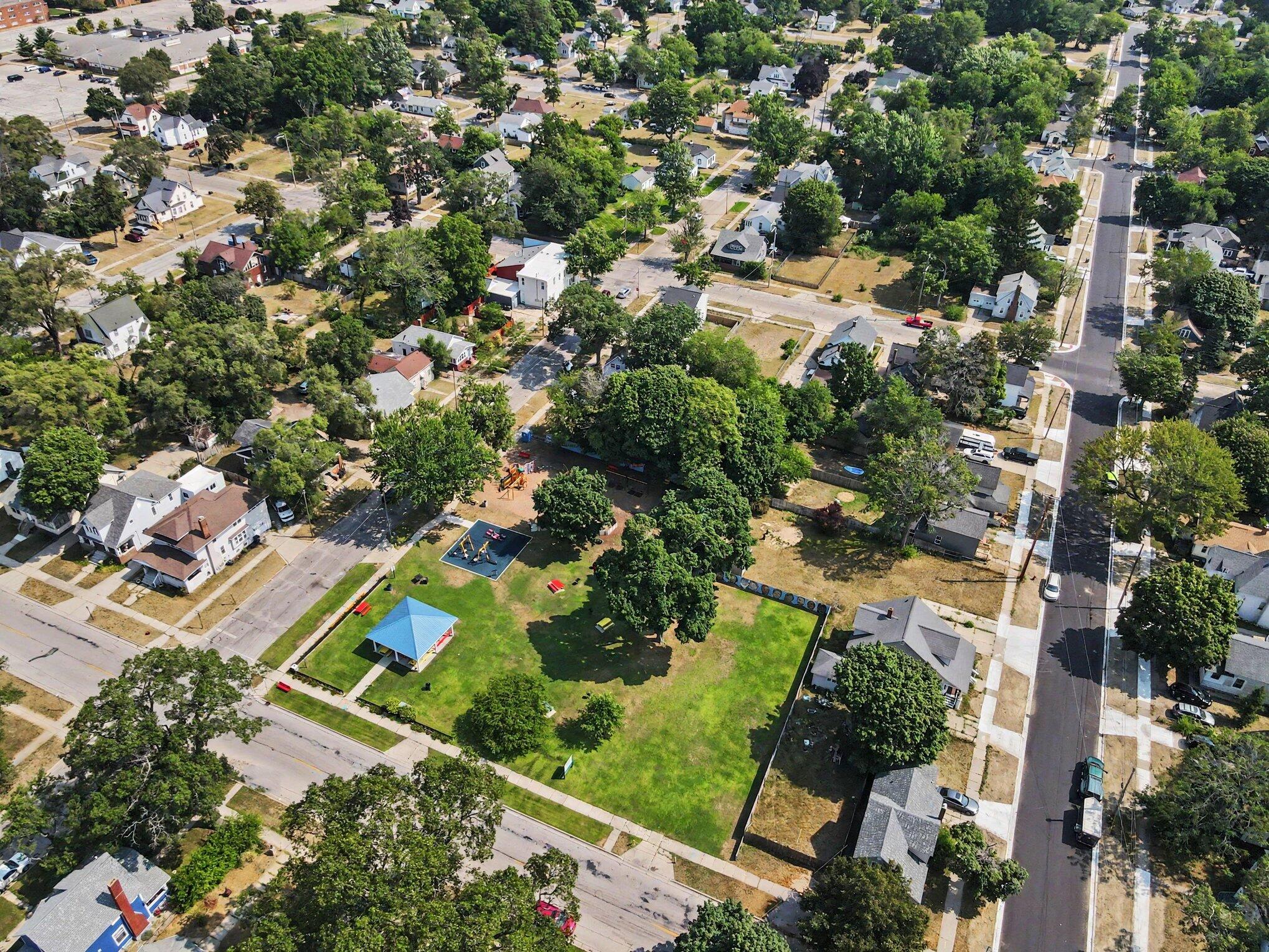 190 E Isabella Avenue Muskegon MI 49442