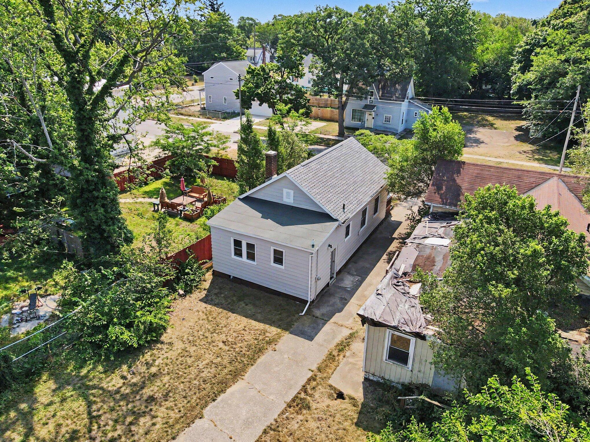 190 E Isabella Avenue Muskegon MI 49442