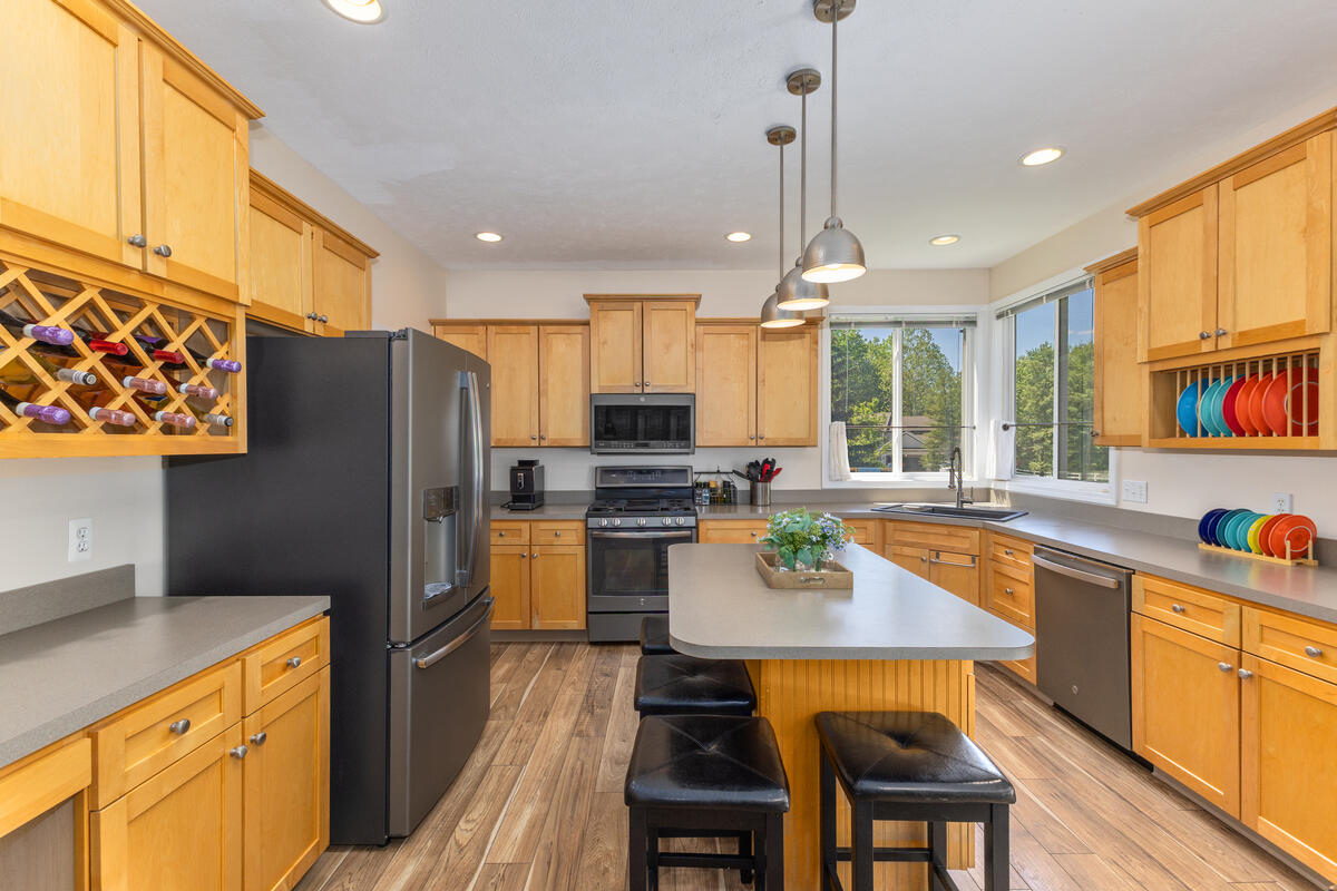 3457 N Meadow Grove Drive SE Grand Rapids MI 49512