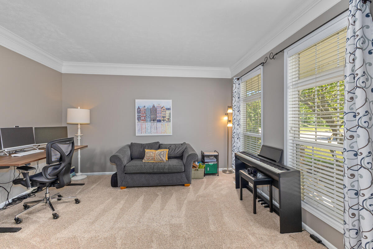 3457 N Meadow Grove Drive SE Grand Rapids MI 49512