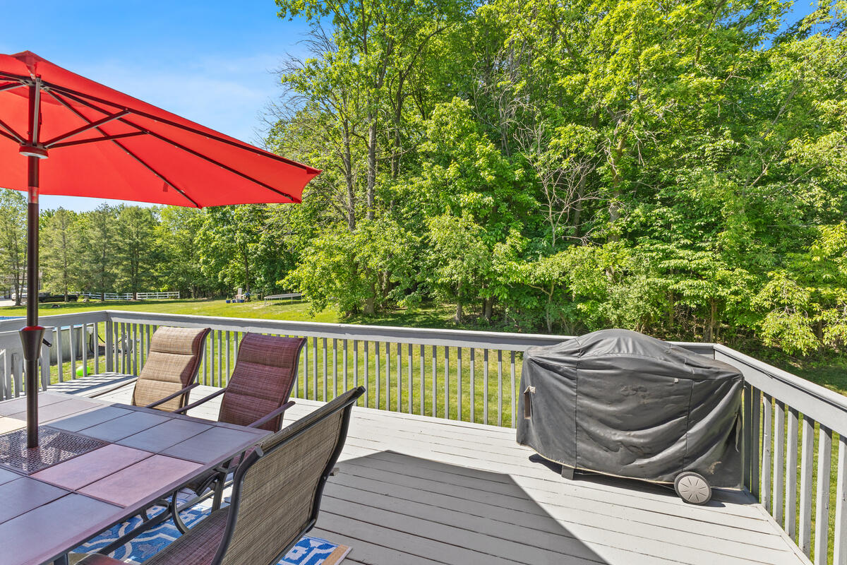 3457 N Meadow Grove Drive SE Grand Rapids MI 49512