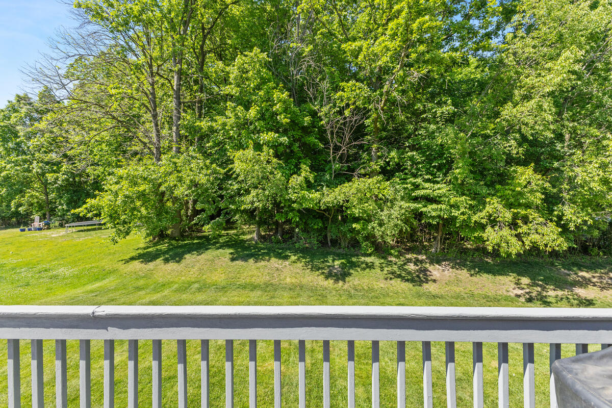 3457 N Meadow Grove Drive SE Grand Rapids MI 49512