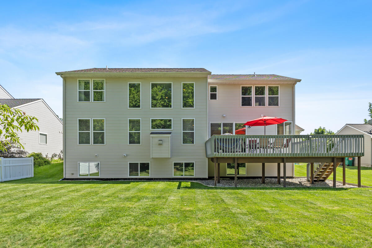 3457 N Meadow Grove Drive SE Grand Rapids MI 49512