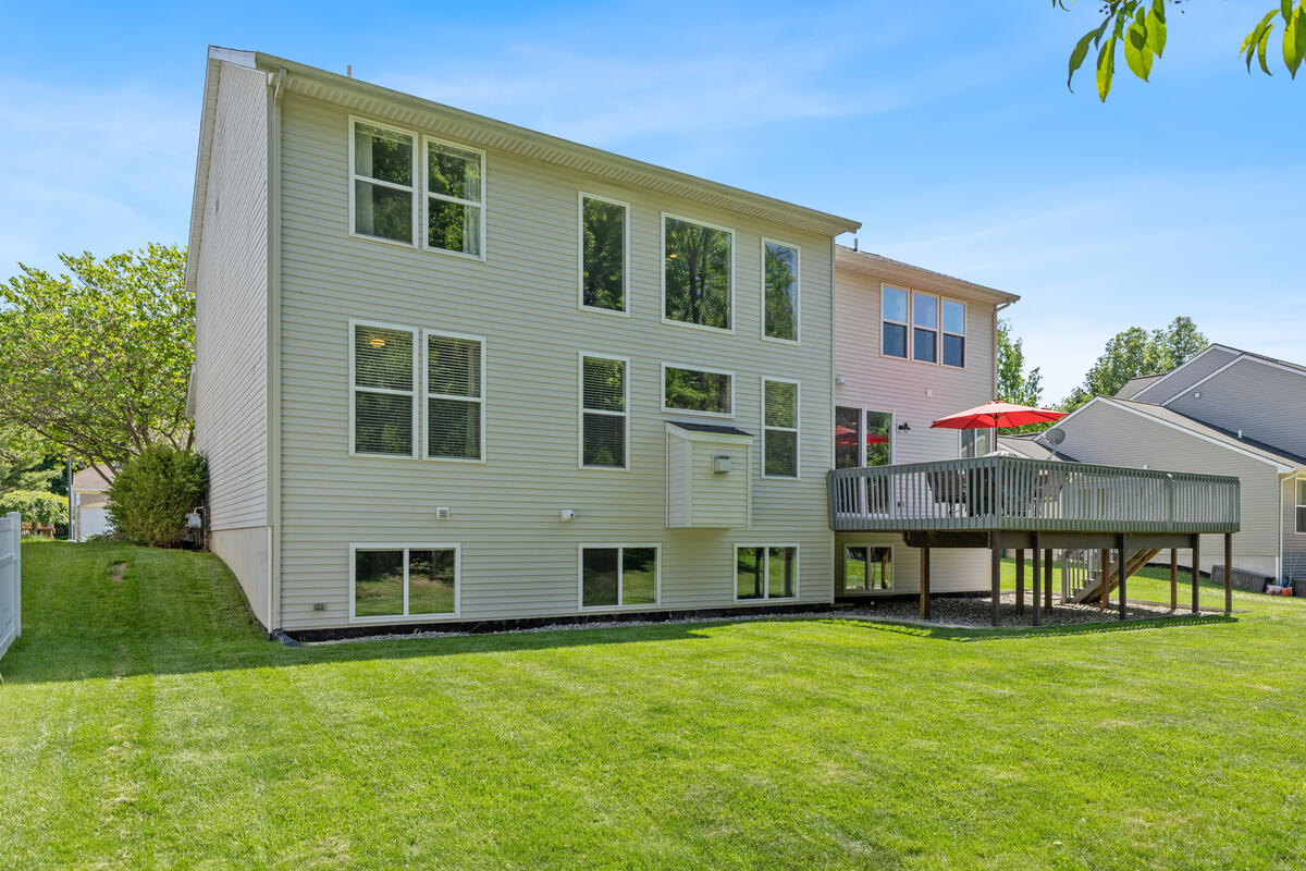3457 N Meadow Grove Drive SE Grand Rapids MI 49512