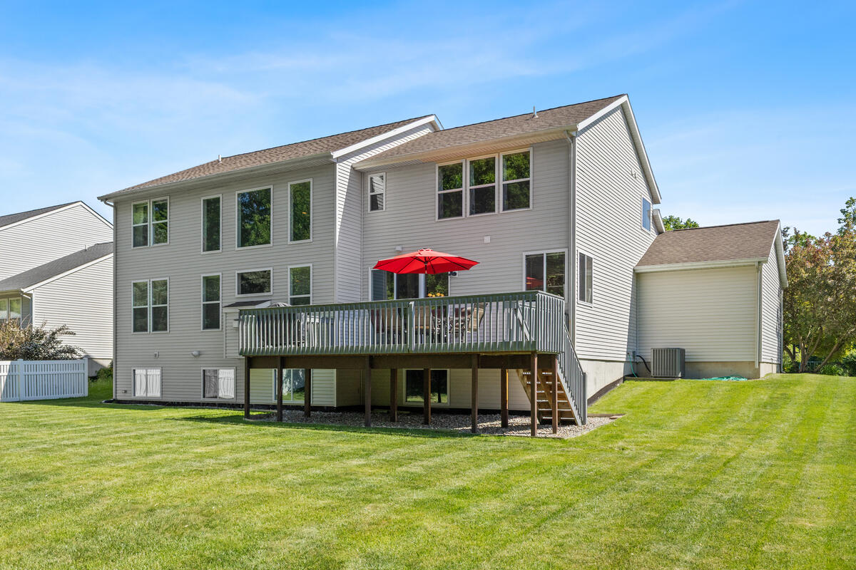 3457 N Meadow Grove Drive SE Grand Rapids MI 49512