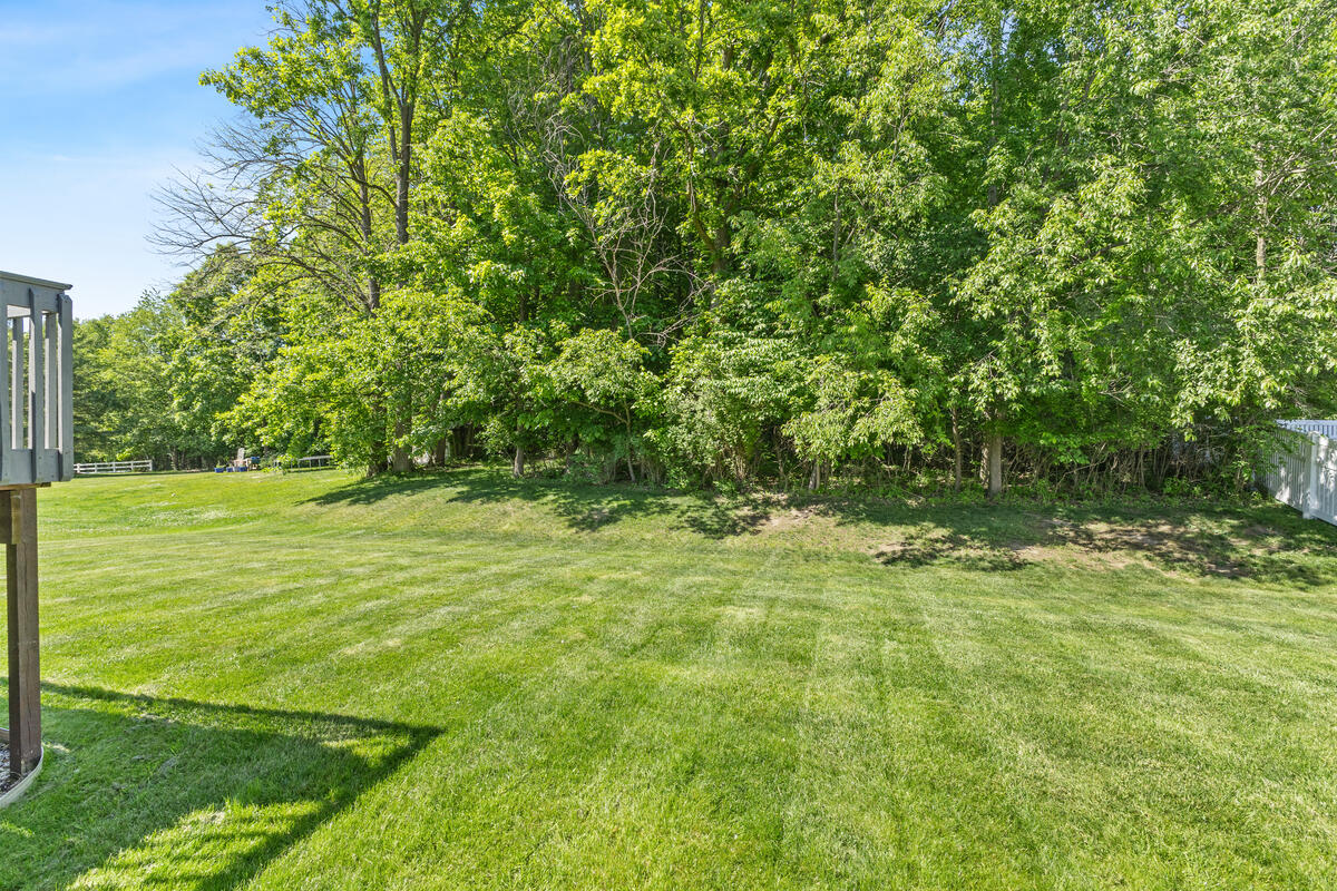 3457 N Meadow Grove Drive SE Grand Rapids MI 49512
