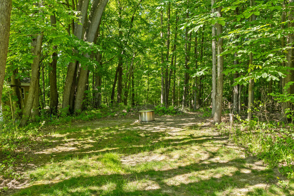 3457 N Meadow Grove Drive SE Grand Rapids MI 49512