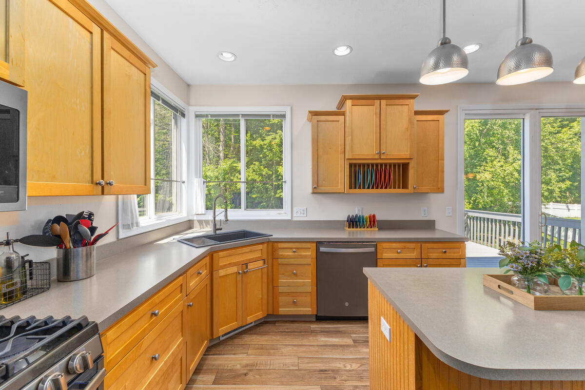 3457 N Meadow Grove Drive SE Grand Rapids MI 49512