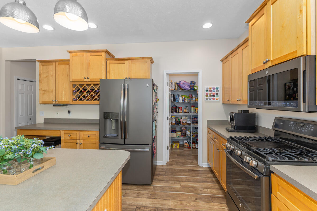 3457 N Meadow Grove Drive SE Grand Rapids MI 49512