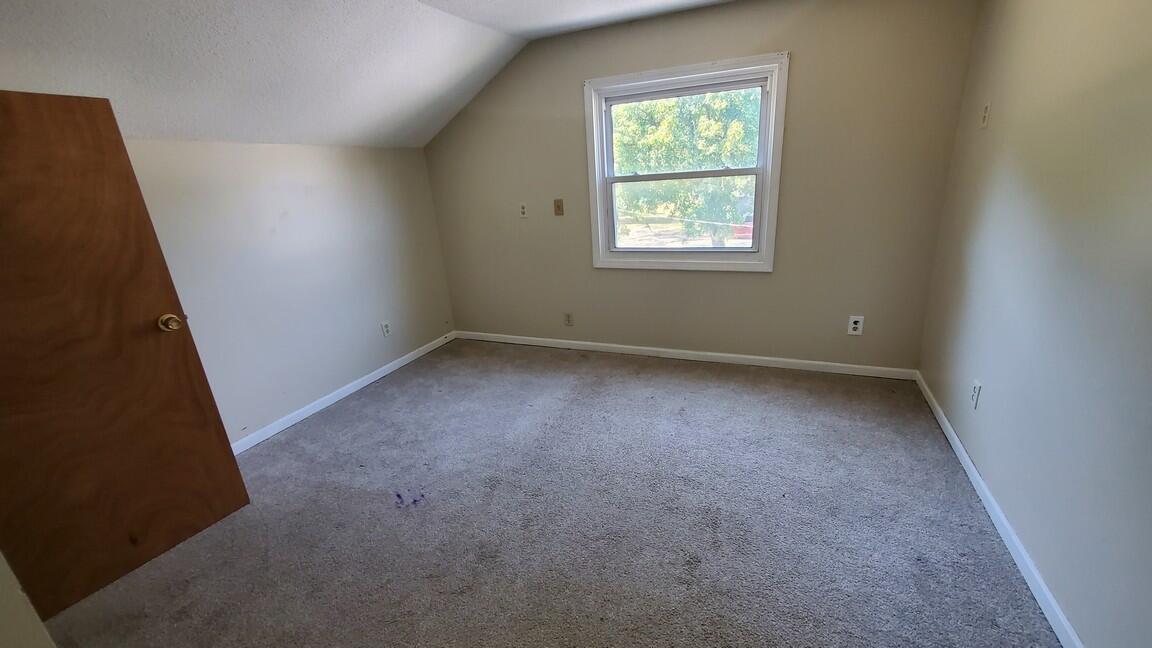 2569 Harding Avenue Muskegon MI 49441