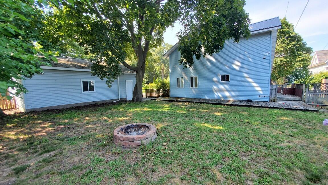 2569 Harding Avenue Muskegon MI 49441
