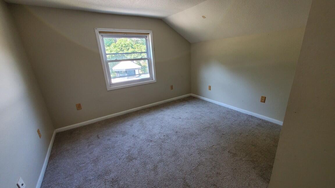 2569 Harding Avenue Muskegon MI 49441
