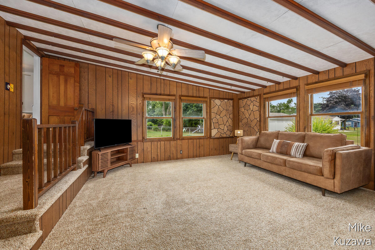 3901 Suburban Shores Drive NE Grand Rapids MI 49525
