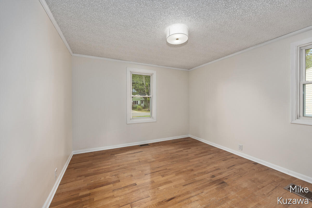 3901 Suburban Shores Drive NE Grand Rapids MI 49525