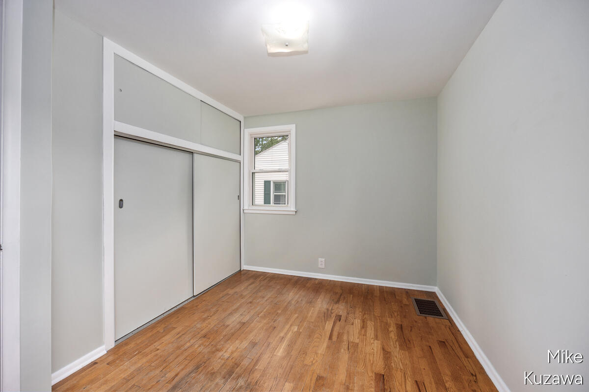 3901 Suburban Shores Drive NE Grand Rapids MI 49525