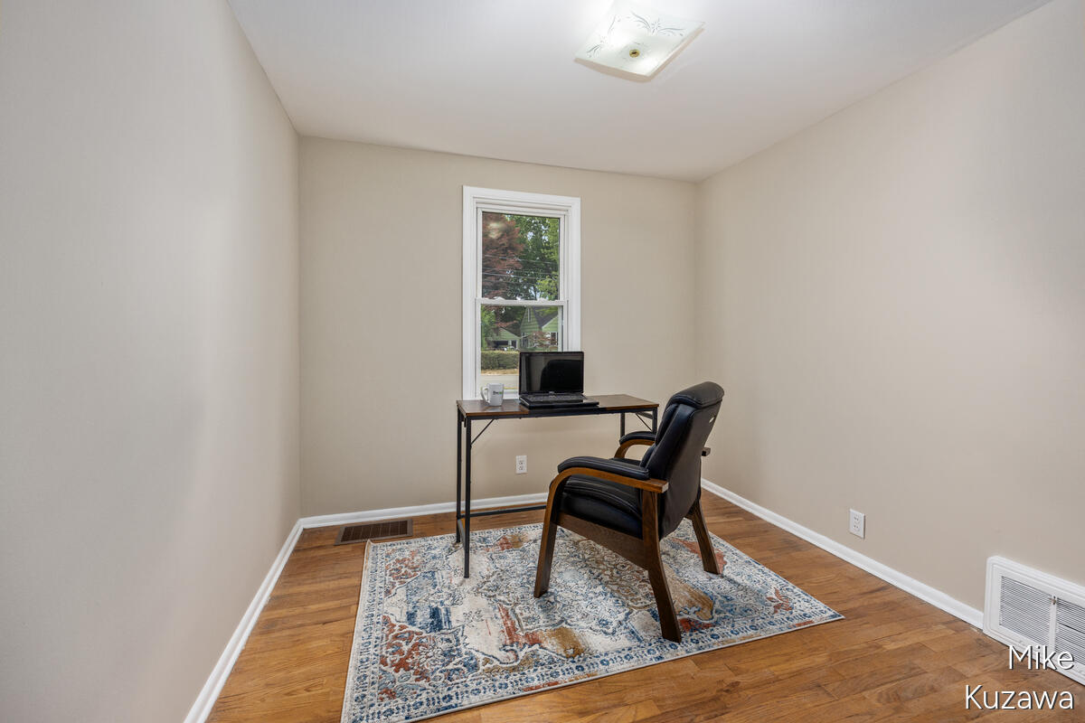 3901 Suburban Shores Drive NE Grand Rapids MI 49525