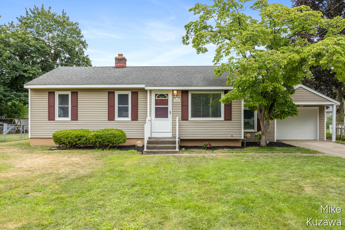 3901 Suburban Shores Drive NE Grand Rapids MI 49525
