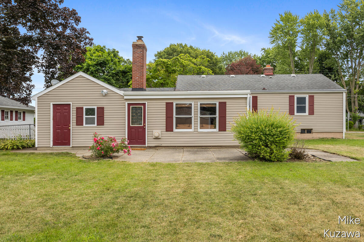 3901 Suburban Shores Drive NE Grand Rapids MI 49525