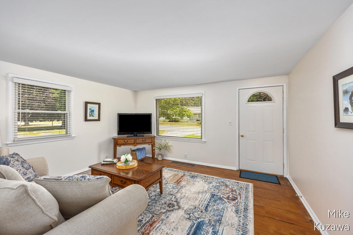 3901 Suburban Shores Drive NE Grand Rapids MI 49525