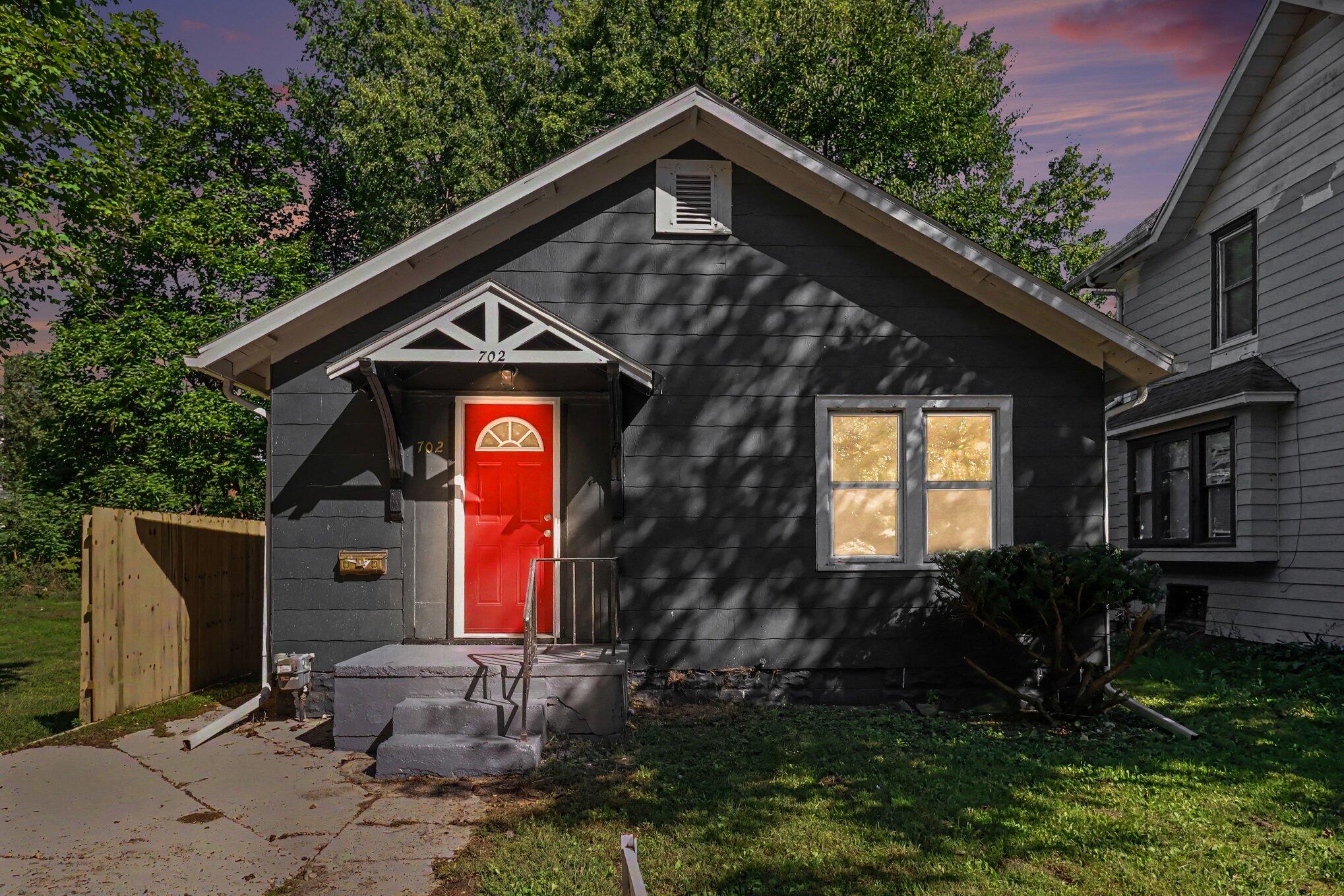 702 Fenimore Avenue Kalamazoo MI 49048