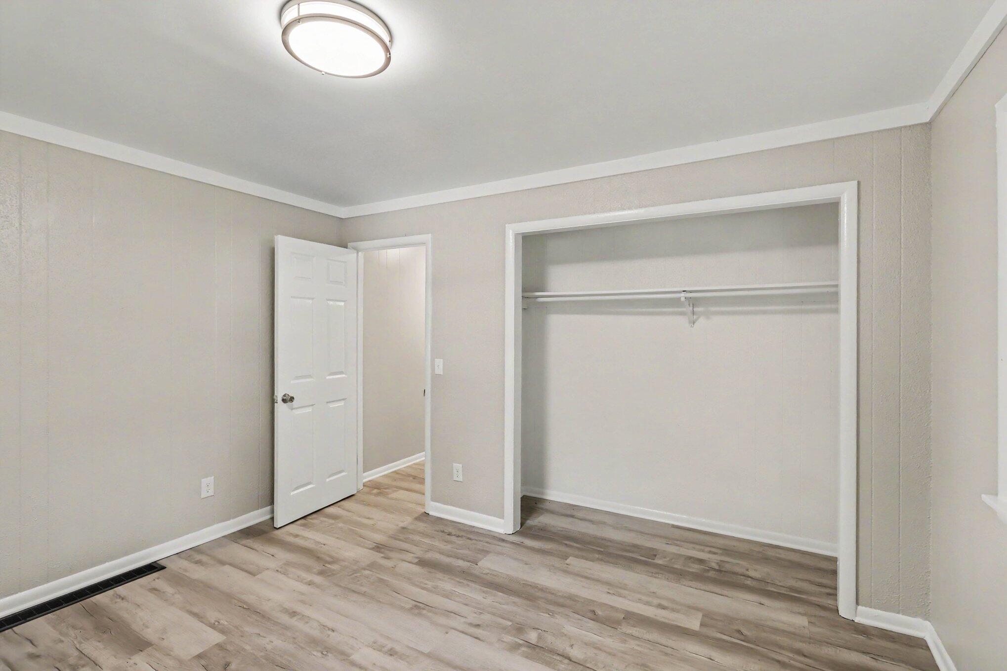 702 Fenimore Avenue Kalamazoo MI 49048