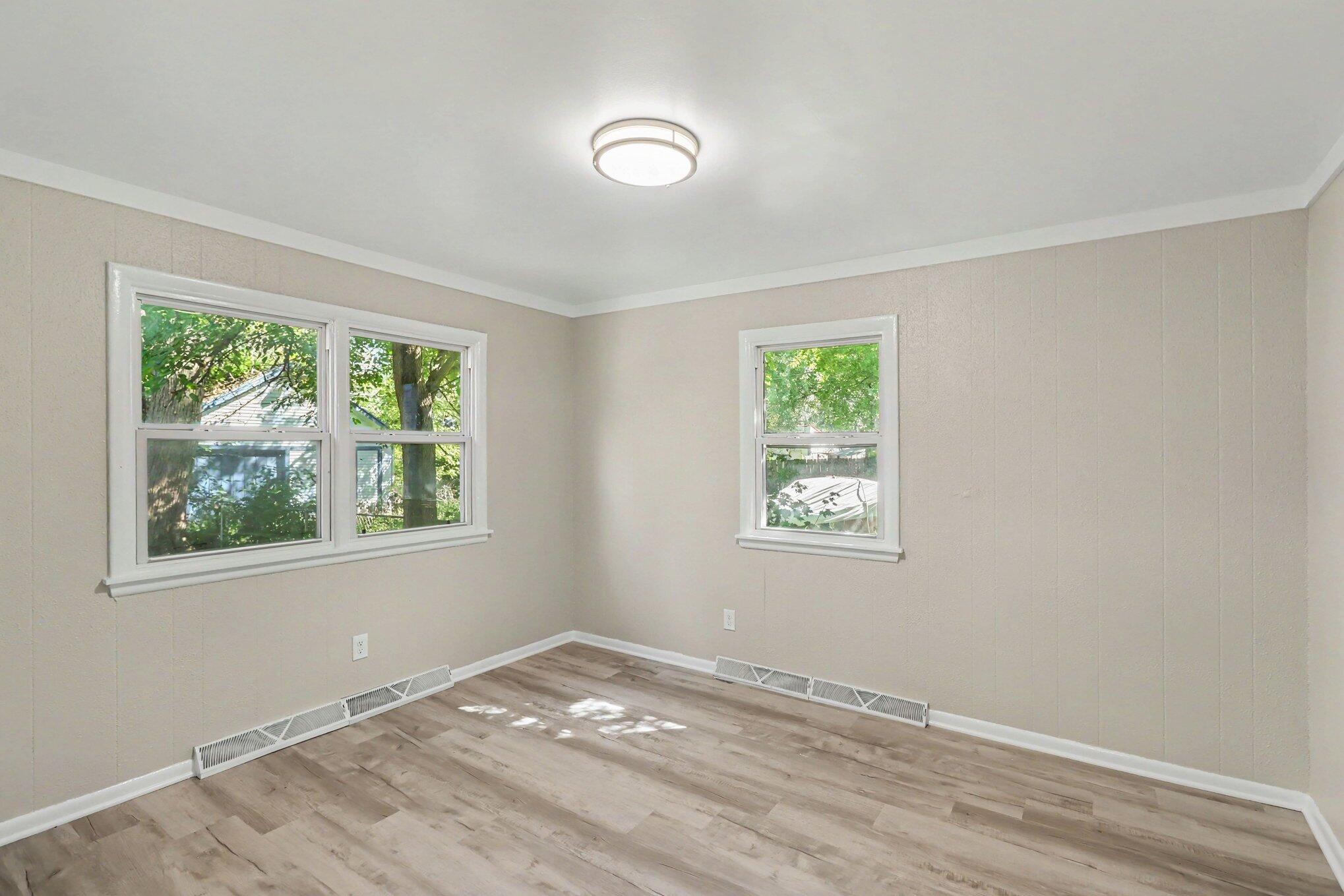 702 Fenimore Avenue Kalamazoo MI 49048