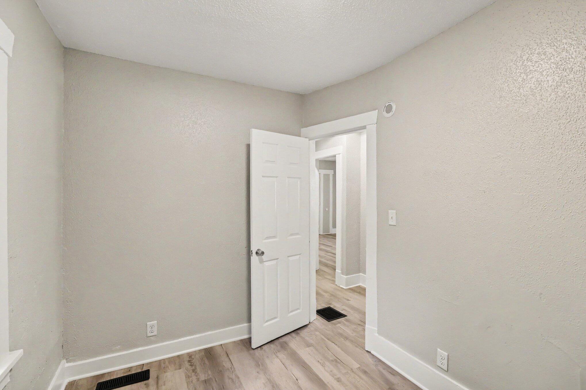 702 Fenimore Avenue Kalamazoo MI 49048