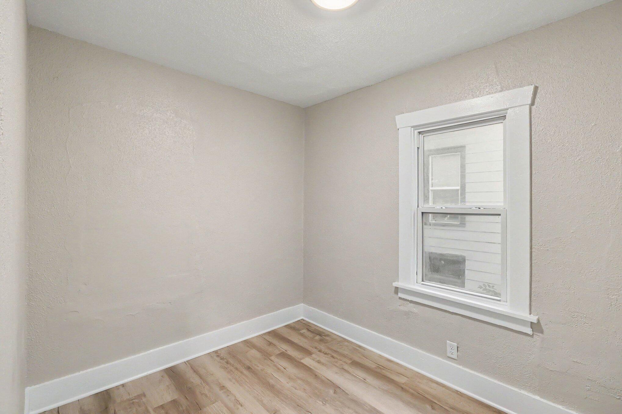 702 Fenimore Avenue Kalamazoo MI 49048