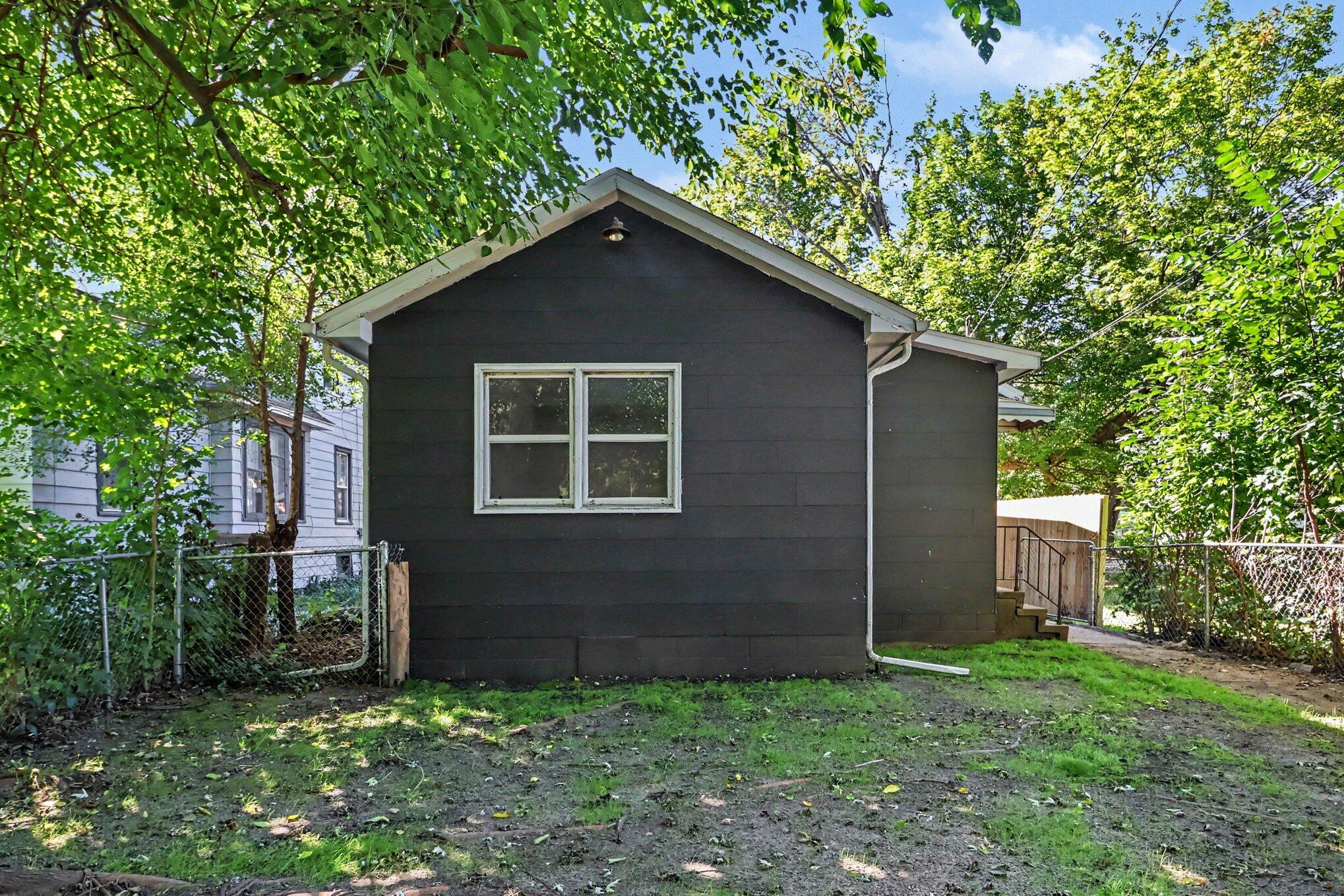 702 Fenimore Avenue Kalamazoo MI 49048