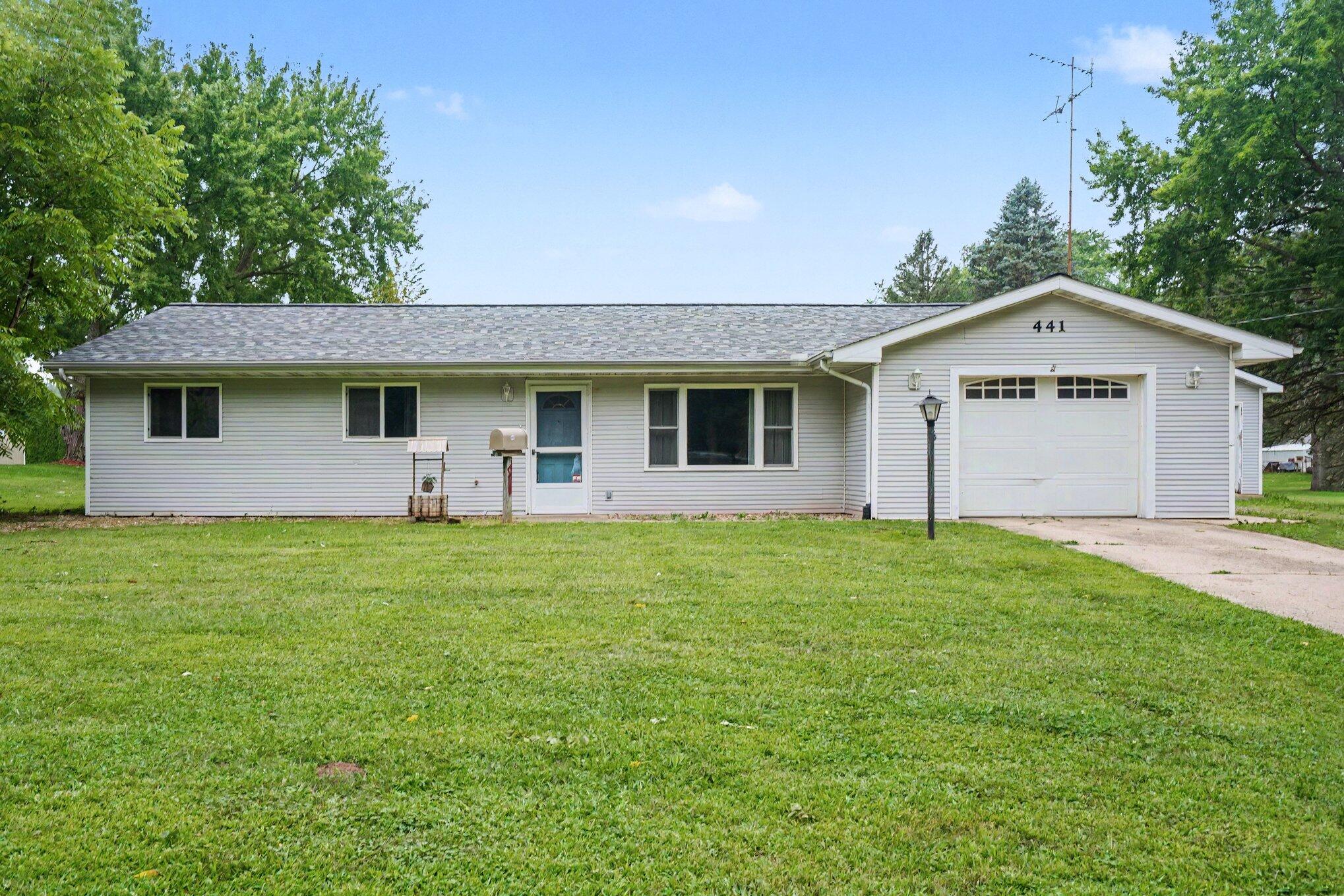 441 Moccasin Street Buchanan MI 49107
