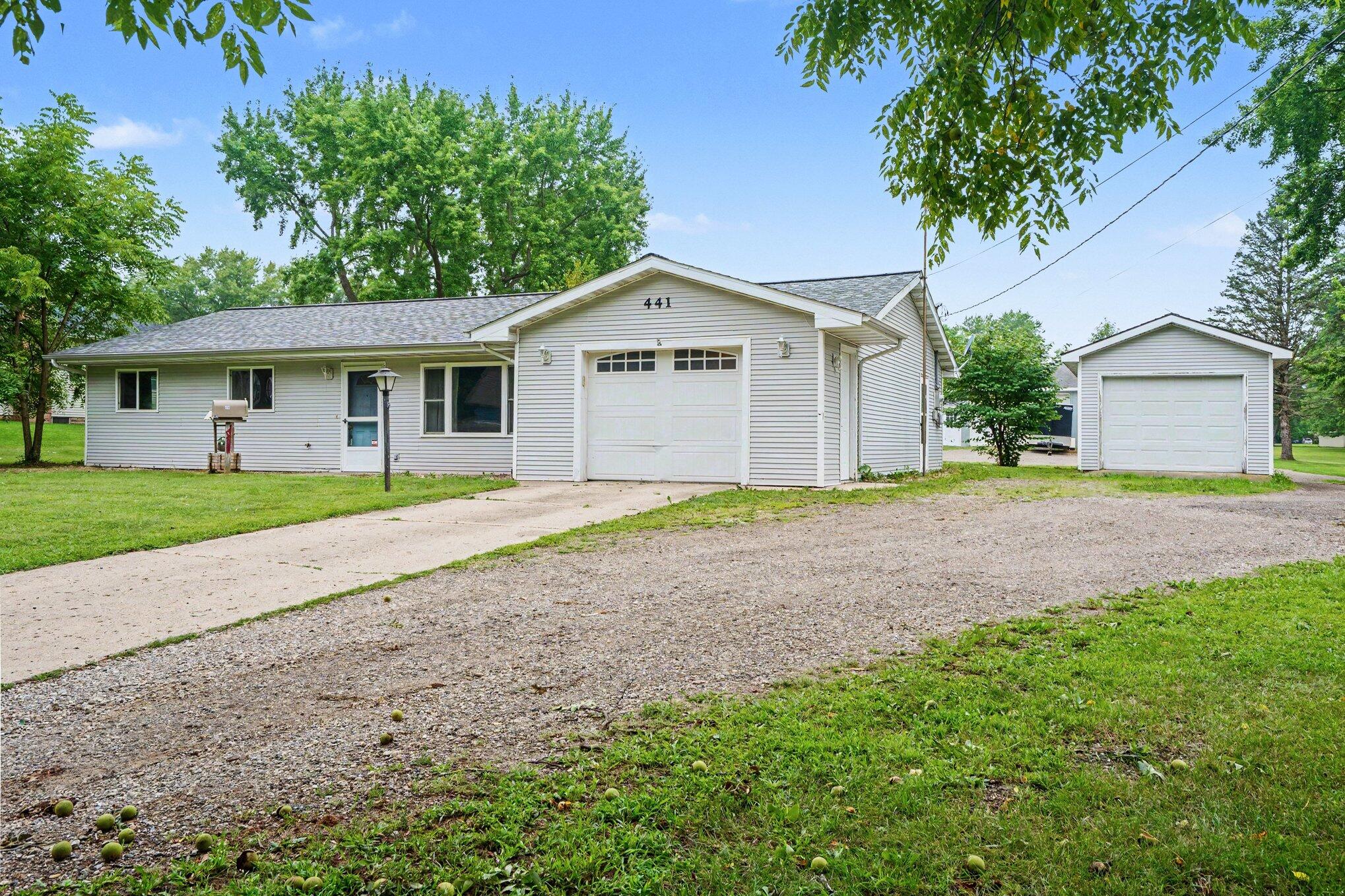 441 Moccasin Street Buchanan MI 49107