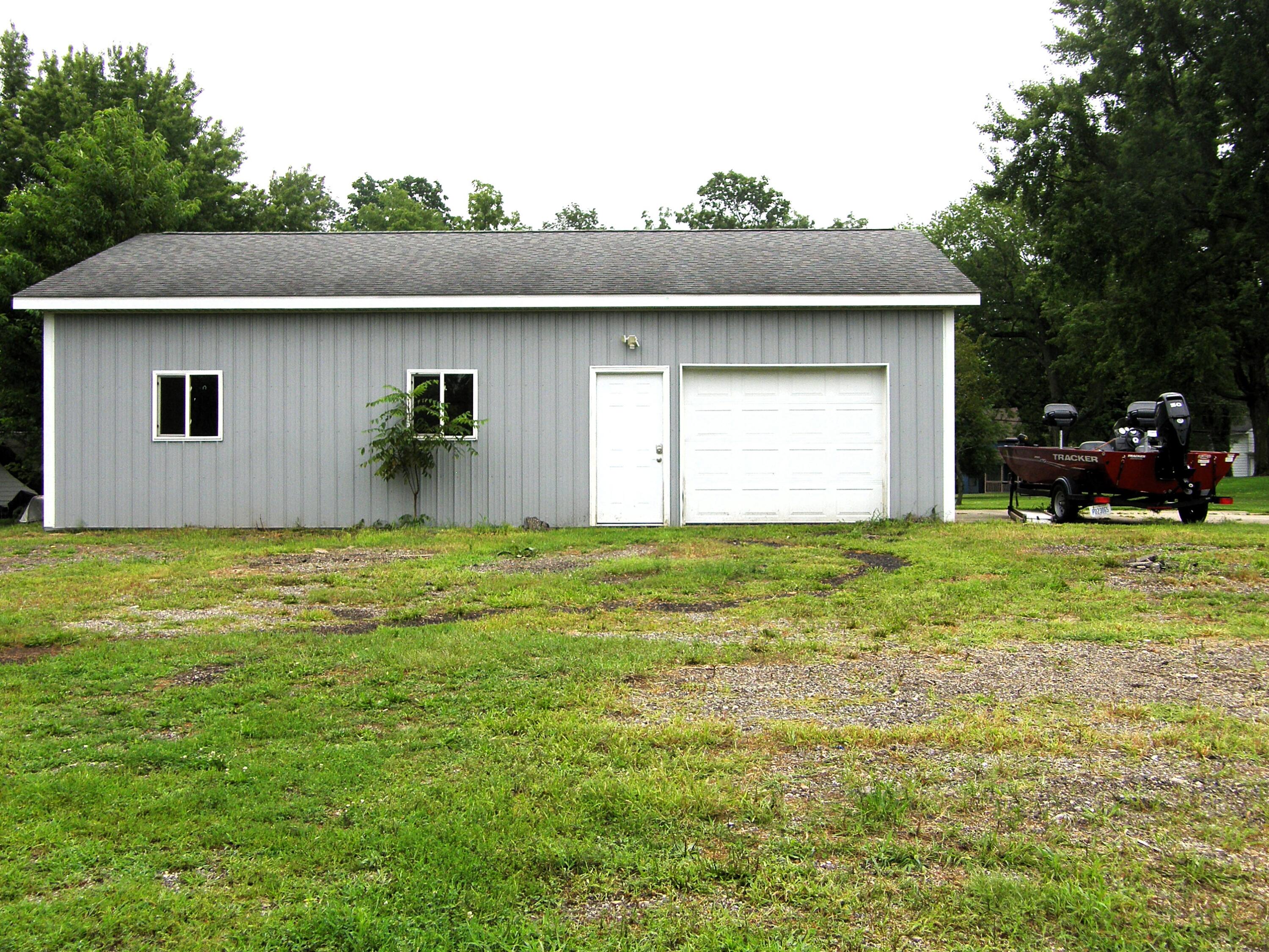 441 Moccasin Street Buchanan MI 49107