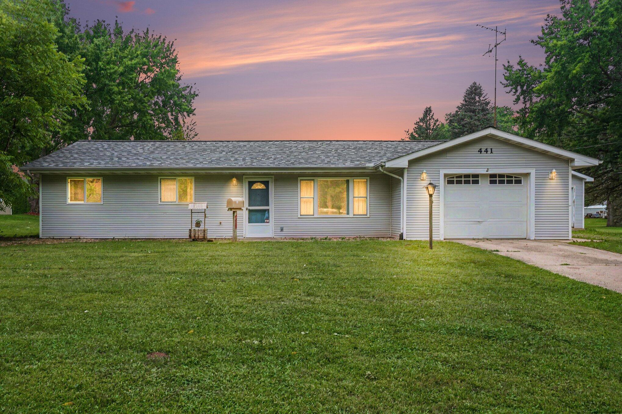 441 Moccasin Street Buchanan MI 49107