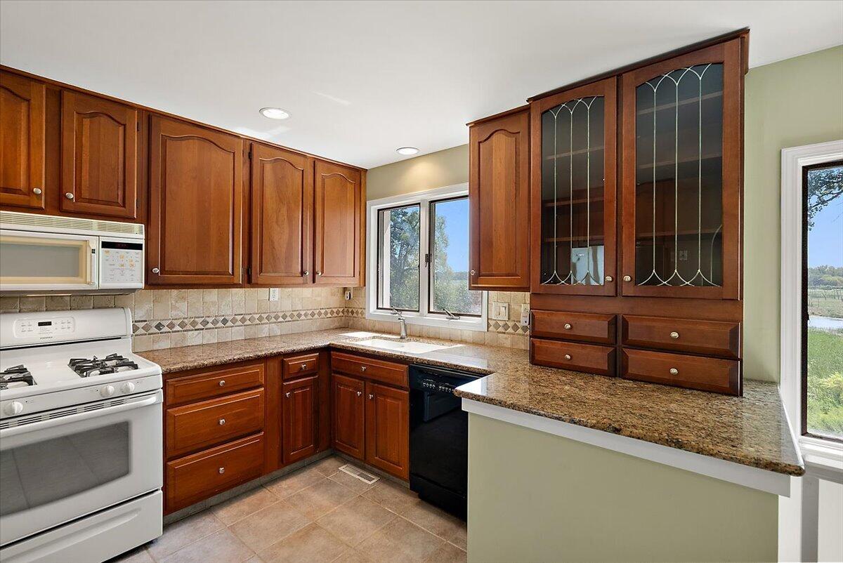 114 River Hills Drive Holland MI 49424